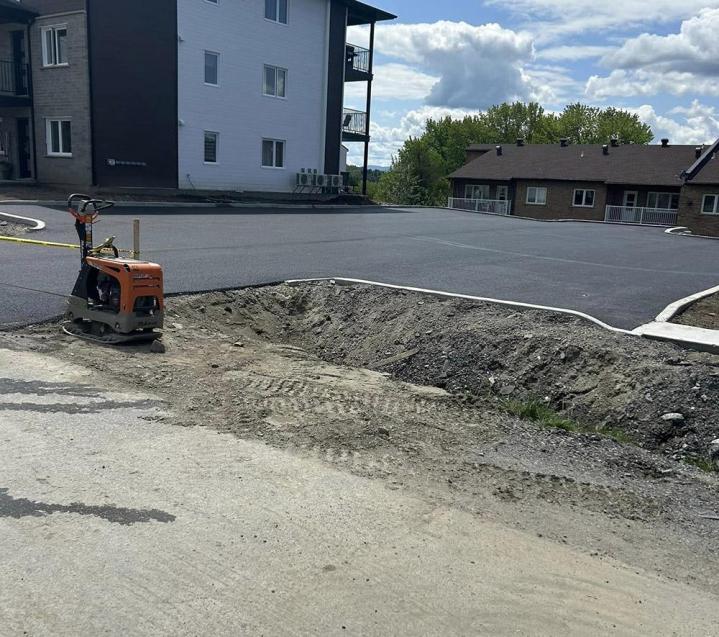 Pavement surfacing Lac-Mégantic